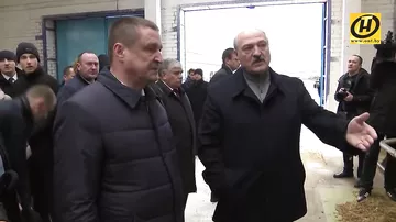 Lukaşenko məmurlara qəzəbləndi - “Hamısını kəsib-doğramaq lazımdır”