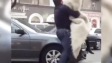 В Сети обсуждают видео "кражи невесты" во Владикавказе