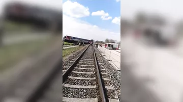 В Вене поезд протаранил грузовик, есть раненые