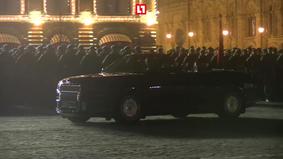 Кабриолет Aurus показали на репетиции Парада Победы без камуфляжа