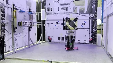 Kosmosda uçan robotlar sınandı