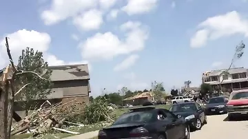 В США мощное торнадо сравняло дома с землей