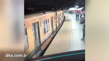Soyğunçular metroda sərnişinləri yeni üsulla qarət edir