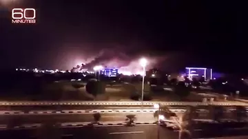 Кадры массированного удара по саудовскому НПЗ попали на камеры