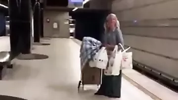 Metroda yaşayan qadına inanılmaz təklif
