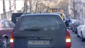Грузовой автомобиль спровоцировал пробку в Баку