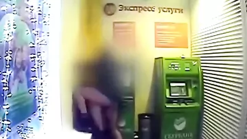 Банкомат снял на ВИДЕО секс-оргию в отделении банка во Владивостоке