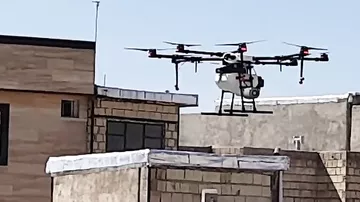 İranın Həmədan əyalətində küçələr dronla dezinfeksiya olunur