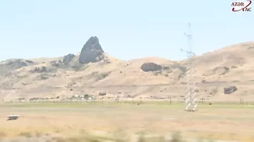 Xızır peyğəmbərin qayası adlanan, yadellilərə qarşı istehkam olan Beşbarmaq dağı
