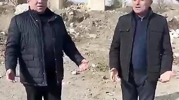 На руинах Агдама известные исполнители мугама спели "Карабах"