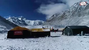 Çin və Nepal Comolunqma zirvəsinin hündürlüyünü açıqlayıblar: 8848 metr 86 santimetr